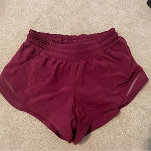 Lululemon Hotty Hot Shorts 2.5